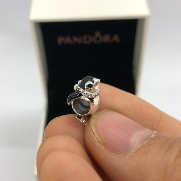 ✨🔥Pandora Skiing Penguin Charm - Picture 10 of 11